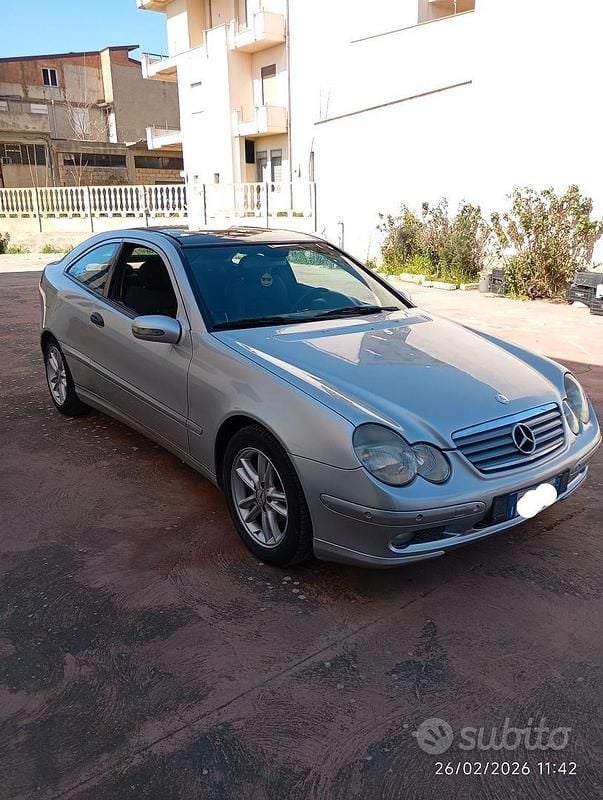 Usata Mercedes C200 163 CV (119 kW) 2001 Grigio Coupé