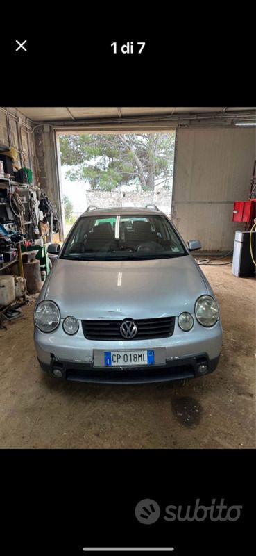 Usata VW Polo Cross 48 CV (35 kW) 2004 Grigio Utilitaria