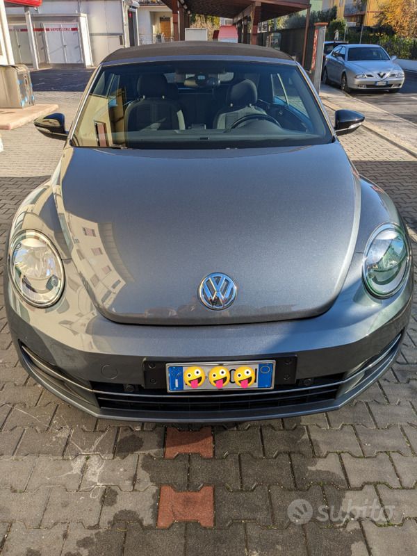 Usata VW Beetle Cabriolet Sportline 150 CV (110 kW) 2016 Grigio Cabrio