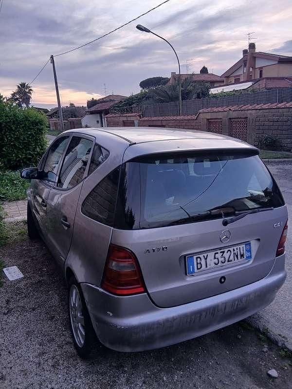 Usata Mercedes A170 Classic 90 CV (66 kW) 2001 Grigio Monovolume