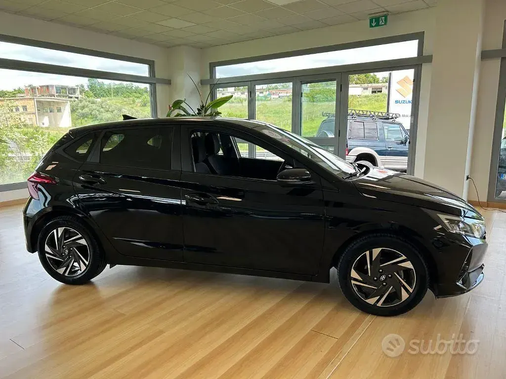 Usata Hyundai i20 84 CV (61 kW) 2023 Nero Utilitaria