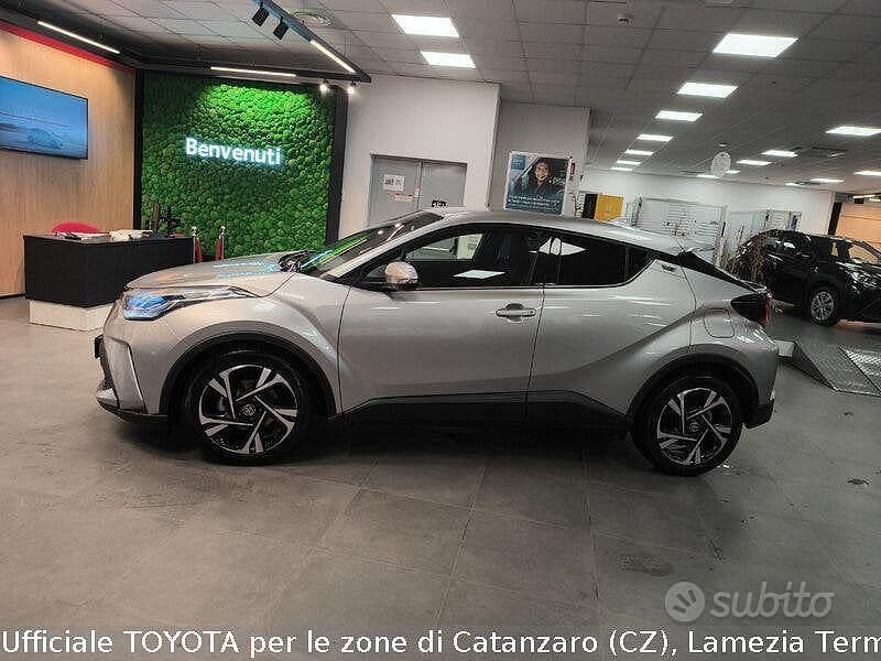 Usata Toyota C-HR Trend 122 CV (89 kW) 2023 Grigio SUV