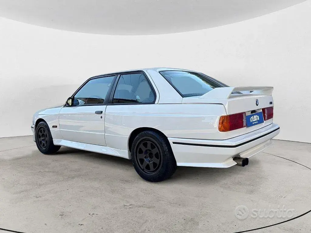 Usata BMW M3 Efficient Dynamics 200 CV (147 kW) 1987 Bianco Coupé