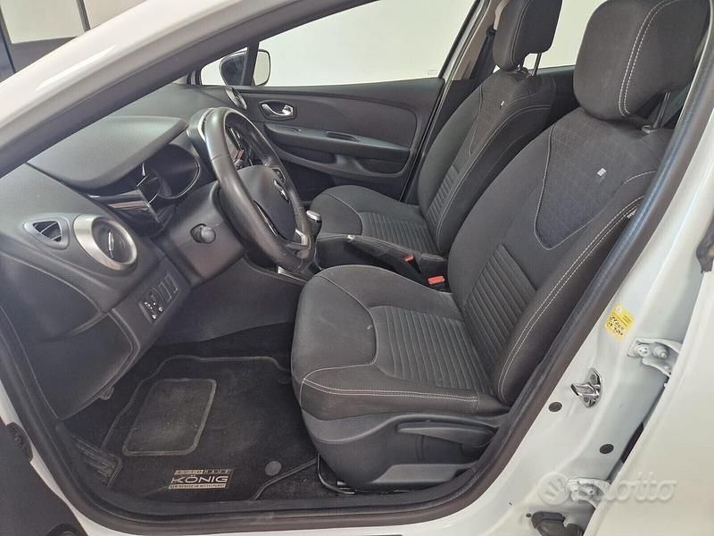Käytetty Renault Clio IV 76 HP (55 kW) 2018 Valkoinen Sedan