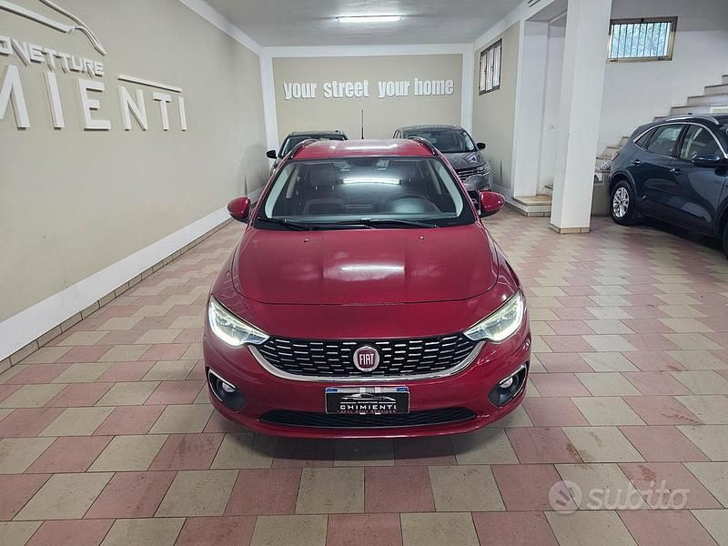 Usata Fiat Tipo Lounge 120 CV (88 kW) 2017 Rosso Station wagon