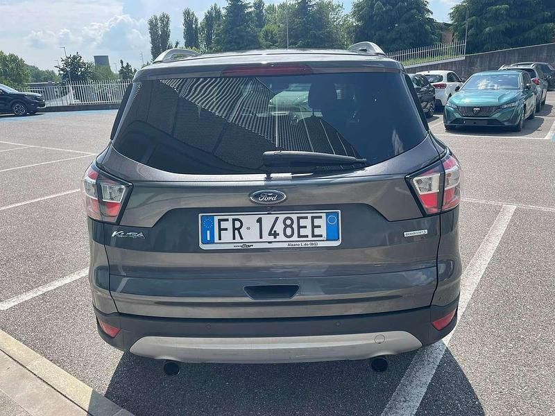 Usata Ford Kuga Titanium 120 CV (88 kW) 2018 Magnetic grey SUV