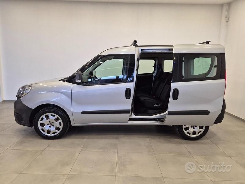 Usata Fiat Doblò Pop 95 CV (69 kW) 2015 Grigio Monovolume