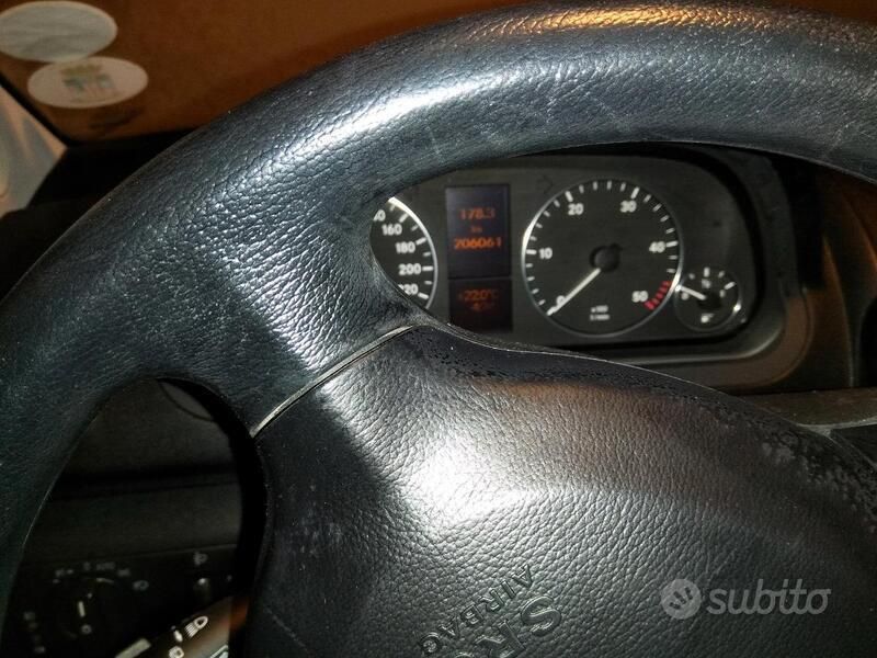 Usata Mercedes A200 109 CV (80 kW) 2005 Nero Berlina