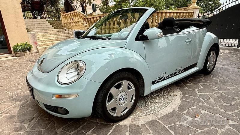 Usata VW New Beetle 105 CV (77 kW) 2005 Utilitaria