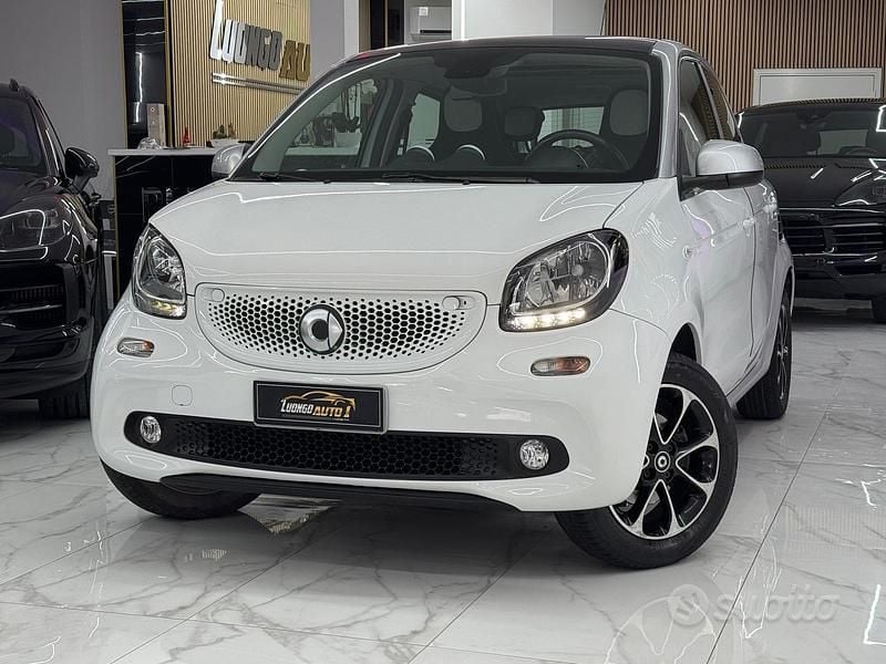 Usata Smart ForFour Passion 70 CV (51 kW) 2016 Bianco Utilitaria