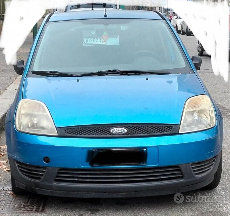 Usata Ford Fiesta 2005 Blu Utilitaria