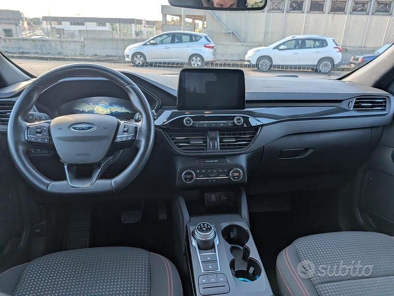Usata Ford Kuga ST-Line 120 CV (88 kW) 2022 Nero SUV