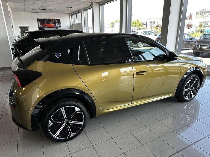 Usata Lancia Ypsilon 110 CV (80 kW) 2024 Oro Utilitaria