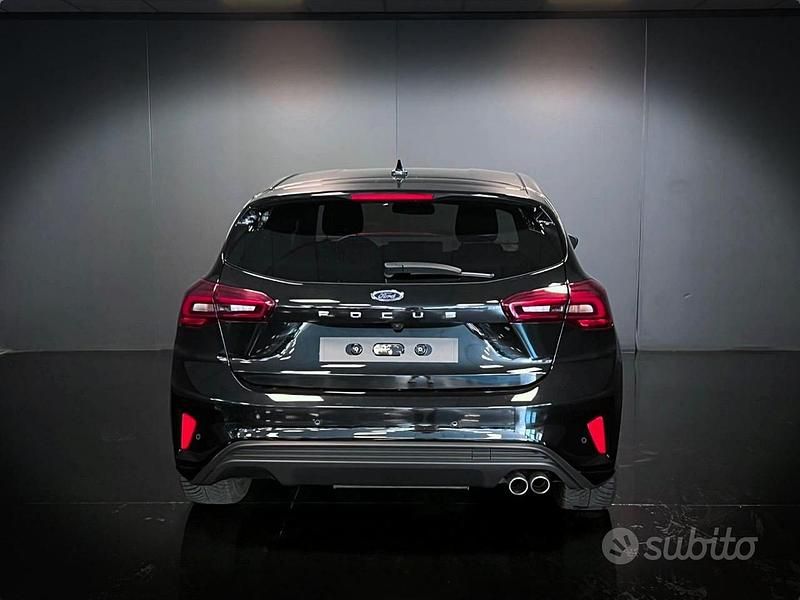 Usata Ford Focus ST 116 CV (85 kW) 2025 Nero Berlina