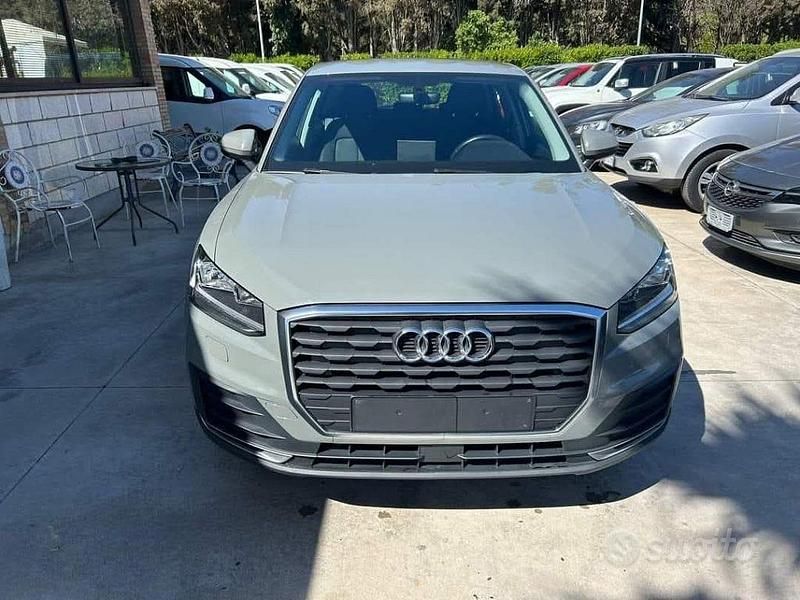 Usata Audi Q2 116 CV (85 kW) 2017 Grigio SUV