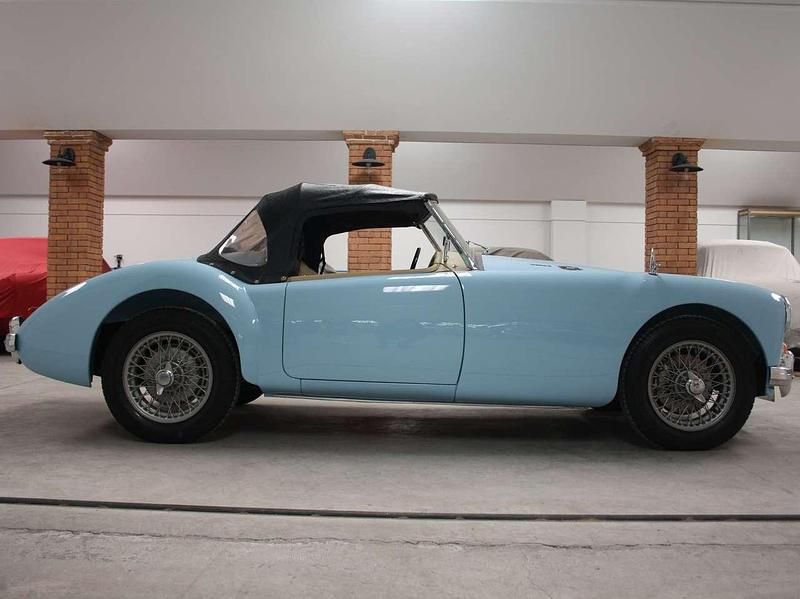 Usata MG MGA 90 CV (66 kW) 1962 Blu/azzurro Cabrio