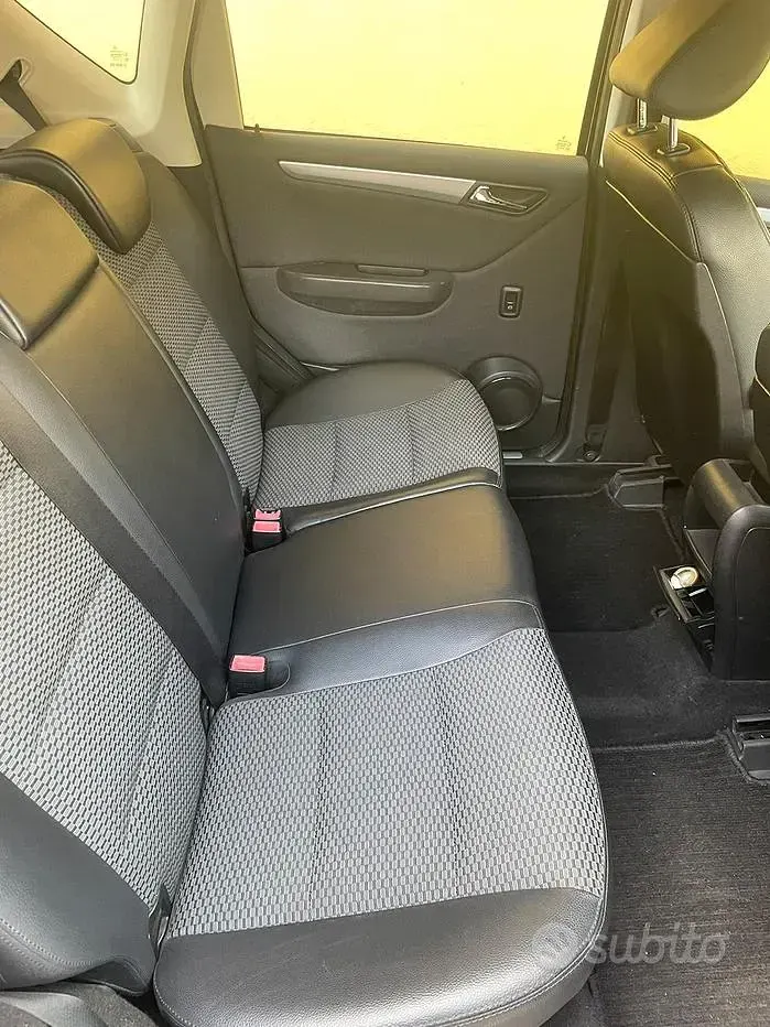 Usata Mercedes A160 95 CV (69 kW) 2009 Nero Berlina