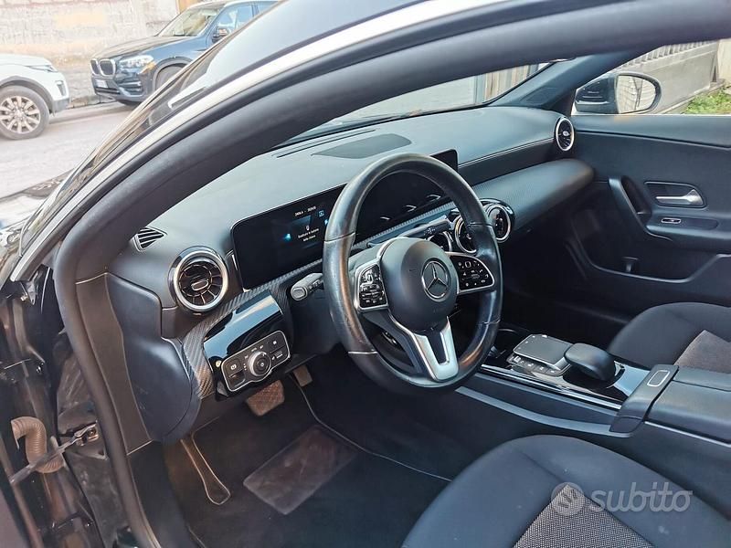 Usata Mercedes CLA200 Shooting Brake Business 149 CV (109 kW) 2021 Nero Station wagon