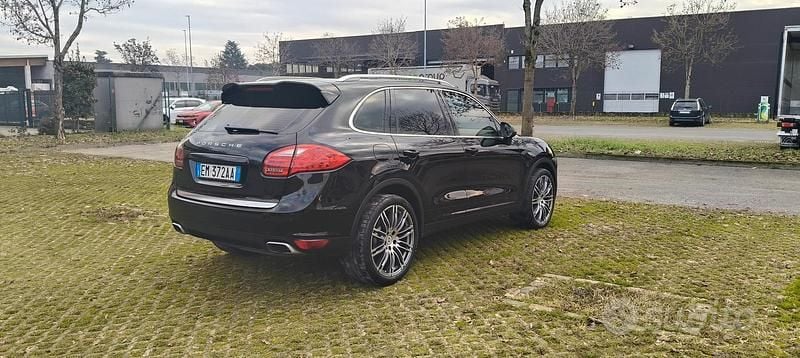 Usata Porsche Cayenne 245 CV (180 kW) 2013 Nero SUV
