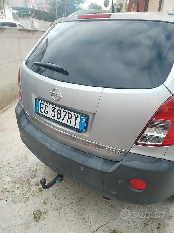 Usata Opel Antara 184 CV (135 kW) 2011 Grigio SUV