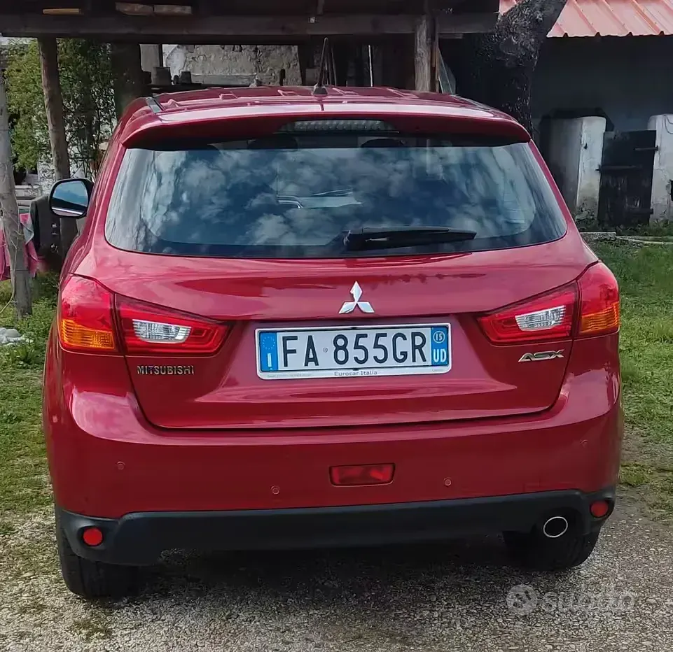 Usata Mitsubishi ASX Invite 117 CV (86 kW) 2015 Rosso SUV