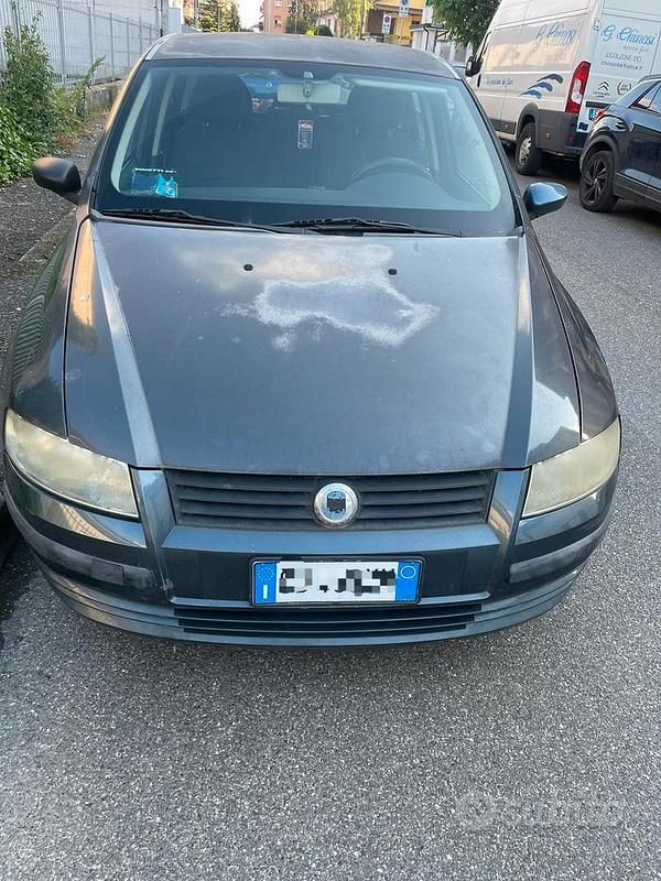 Usata Fiat Stilo 140 CV (102 kW) 2004 Grigio Utilitaria