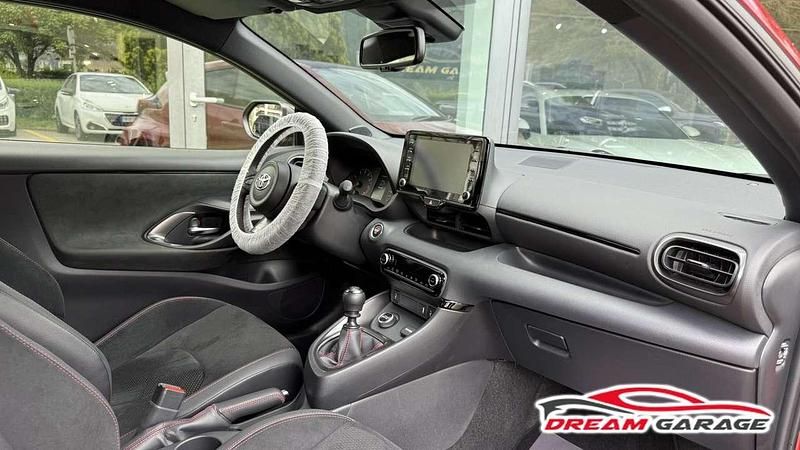 Usata Toyota Yaris 261 CV (191 kW) 2022 Rosso Berlina