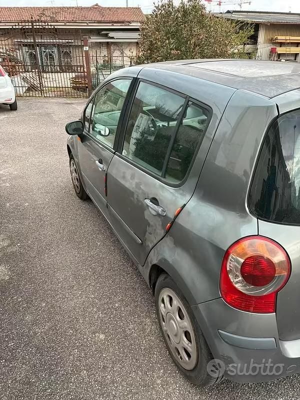 Usata Renault Modus 2006 Grigio Monovolume