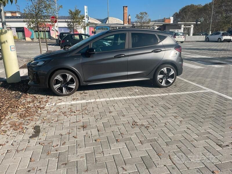 Usata 2022 Ford Fiesta Active X Due volumi | 13.900 € (Buon prezzo) - Immagine 1/4