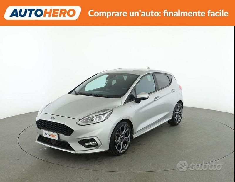 Grigio Usata 2019 Ford Fiesta ST-Line Berlina | 10.999 € (Buon prezzo) - Immagine 1/2