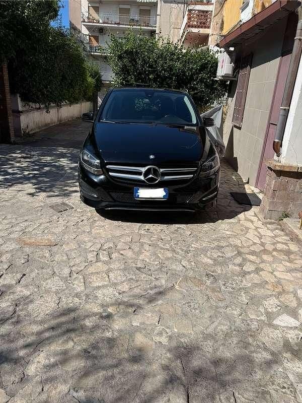 Usata Mercedes B220 Executive 184 CV (135 kW) 2015 Monovolume