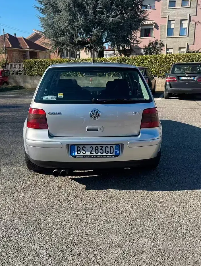 Usata VW Golf IV GTI 150 CV (110 kW) 2001 Grigio Berlina