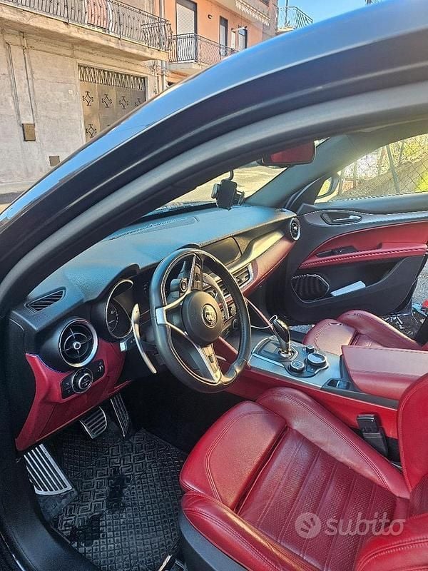 Usata Alfa Romeo Stelvio 200 CV (147 kW) 2019 Nero SUV