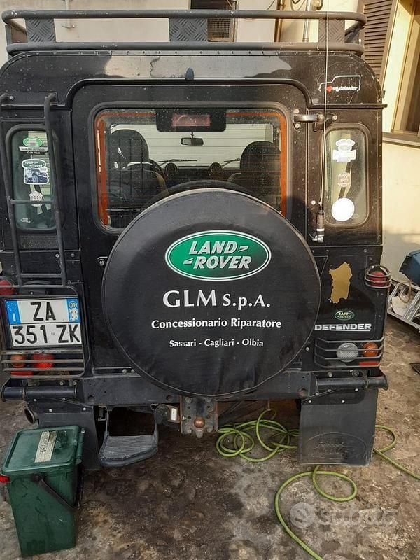Usata Land Rover Defender 68 CV (50 kW) 2009 Nero SUV