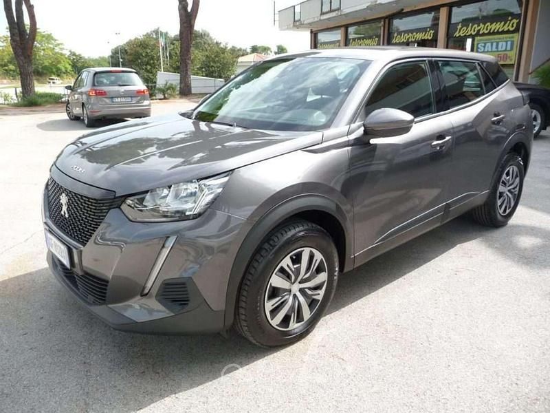 Usata Peugeot 2008 Active 110 CV (80 kW) 2021 Antracite(met.) SUV