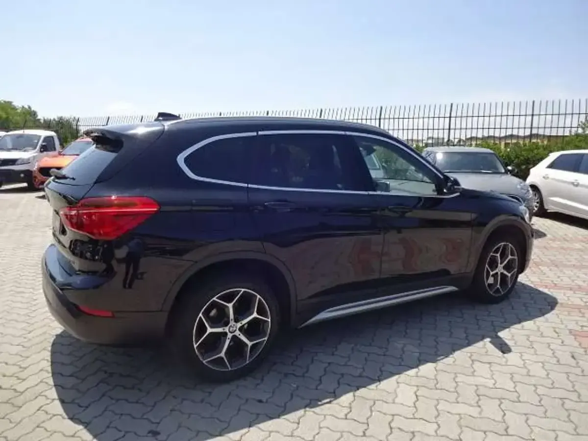 Usata BMW X1 Advantage 140 CV (102 kW) 2018 Nero SUV