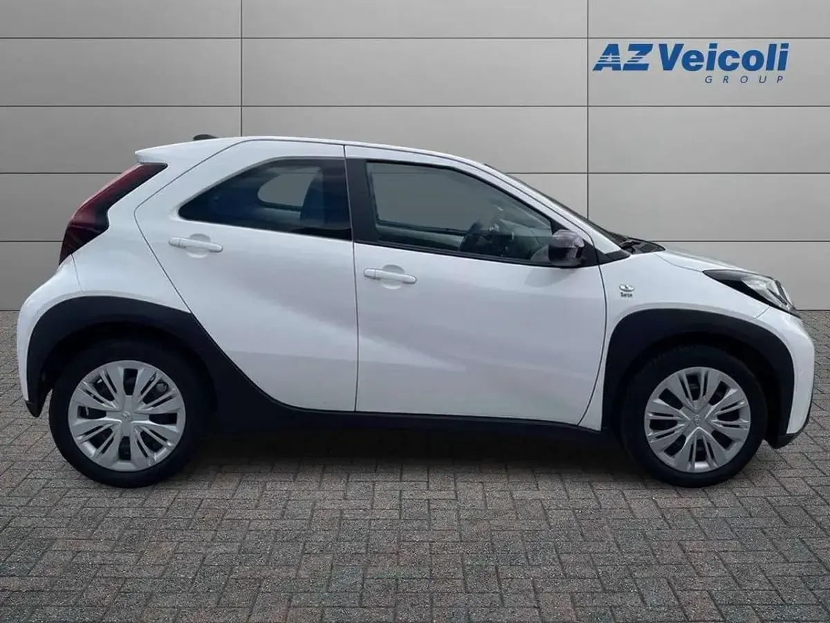 Usata Toyota Aygo X Active 72 CV (52 kW) 2023 Bianco SUV