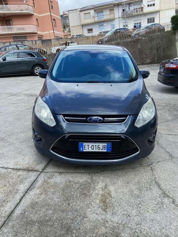 Usata 2013 Ford C-MAX Titanium Monovolume | 4500 € (Ottimo prezzo) - Immagine 1/4