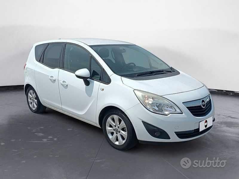 Usata Opel Meriva 120 CV (88 kW) 2012 Bianco Monovolume