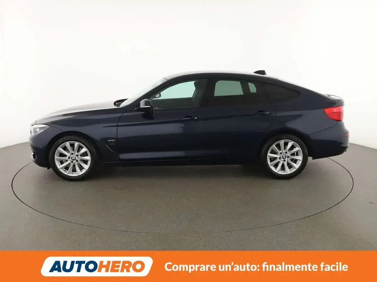 Usata BMW 318 Sport Line 150 CV (110 kW) 2017 Blu/azzurro Berlina