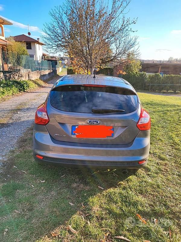 Usata Ford Focus Titanium S 150 CV (110 kW) 2011 Grigio Berlina