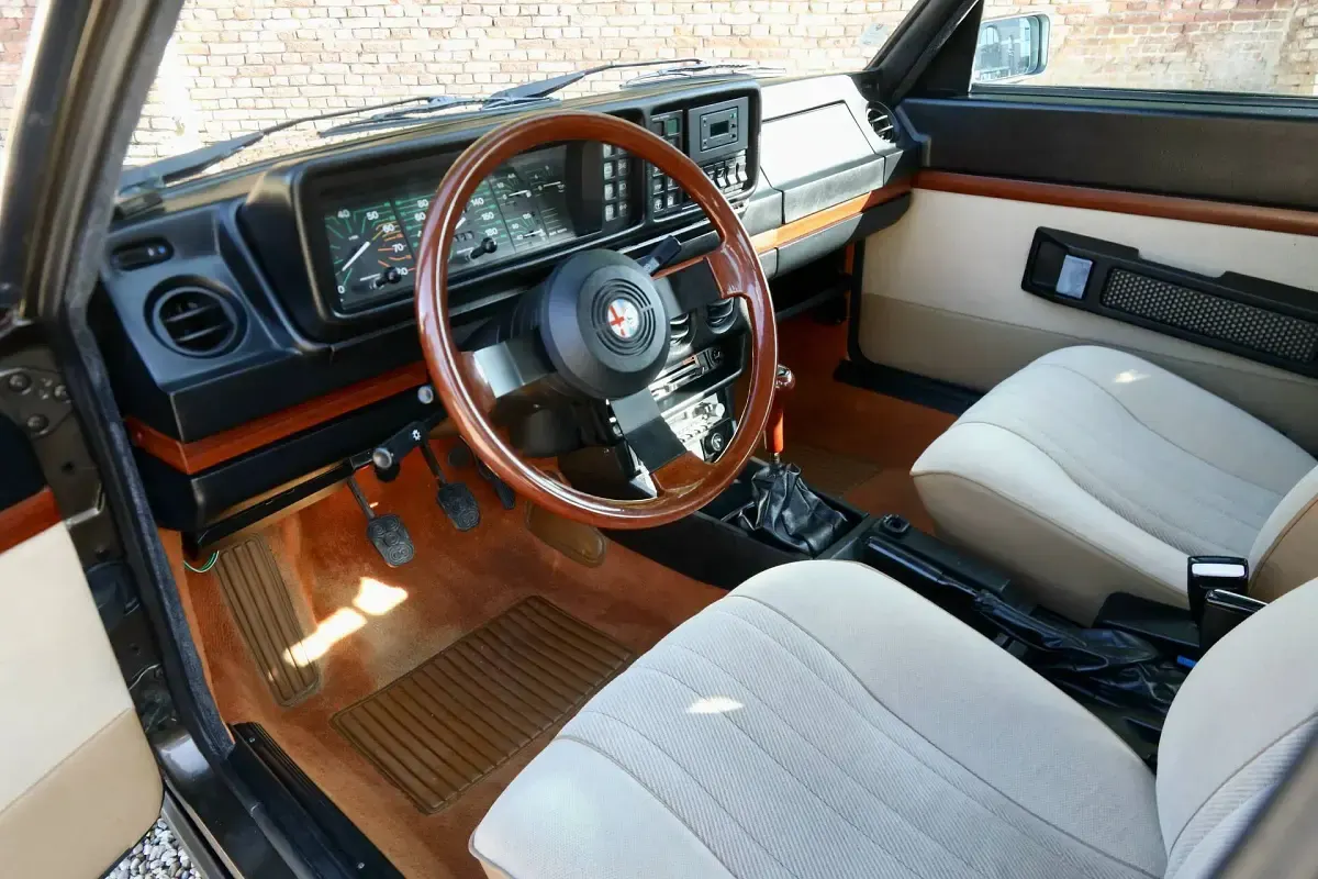 Usata Alfa Romeo Alfetta 131 CV (96 kW) 1984 Marrone Berlina