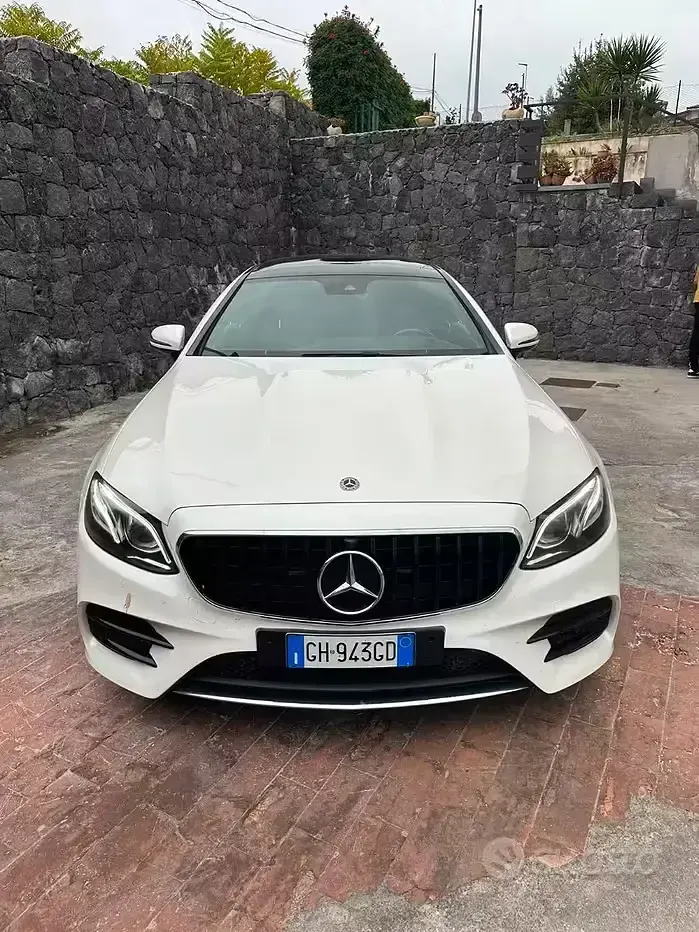 Usata Mercedes E220 194 CV (142 kW) 2020 Bianco Coupé