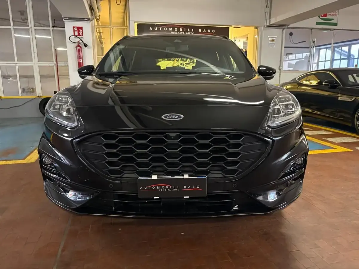 Usata Ford Kuga ST-Line 152 CV (111 kW) 2024 Nero SUV