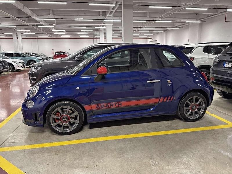 Usata Abarth 595 145 CV (106 kW) 2021 Blu/azzurro Berlina