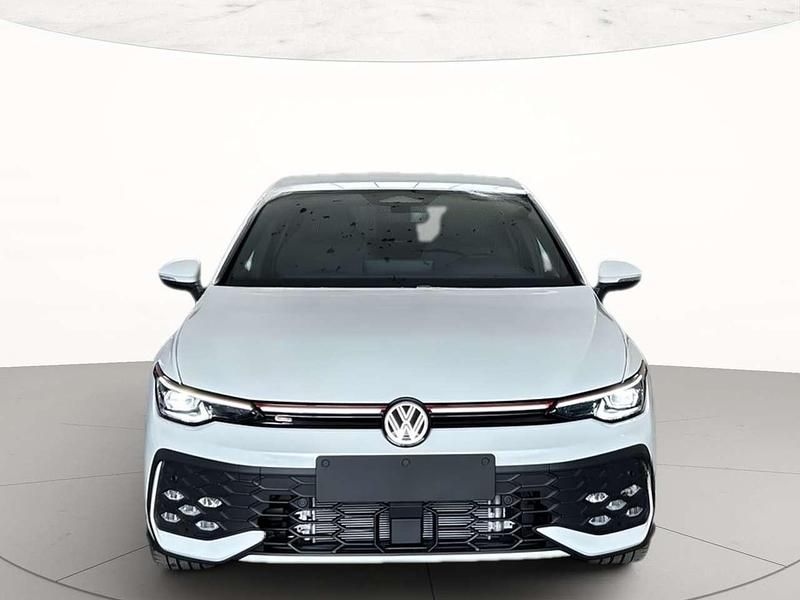 Nuova VW Golf VIII GTI 265 CV (194 kW) 2026 Pure white Berlina