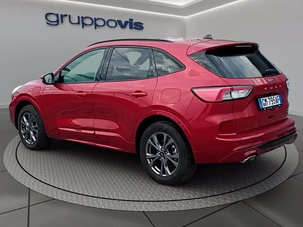 Käytetty Ford Kuga ST-Line X 225 HP (165 kW) 2023 Punainen Katumaasturi