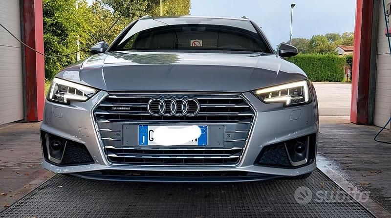 Usata Audi A4 S-Line 190 CV (139 kW) 2019 Grigio Station wagon