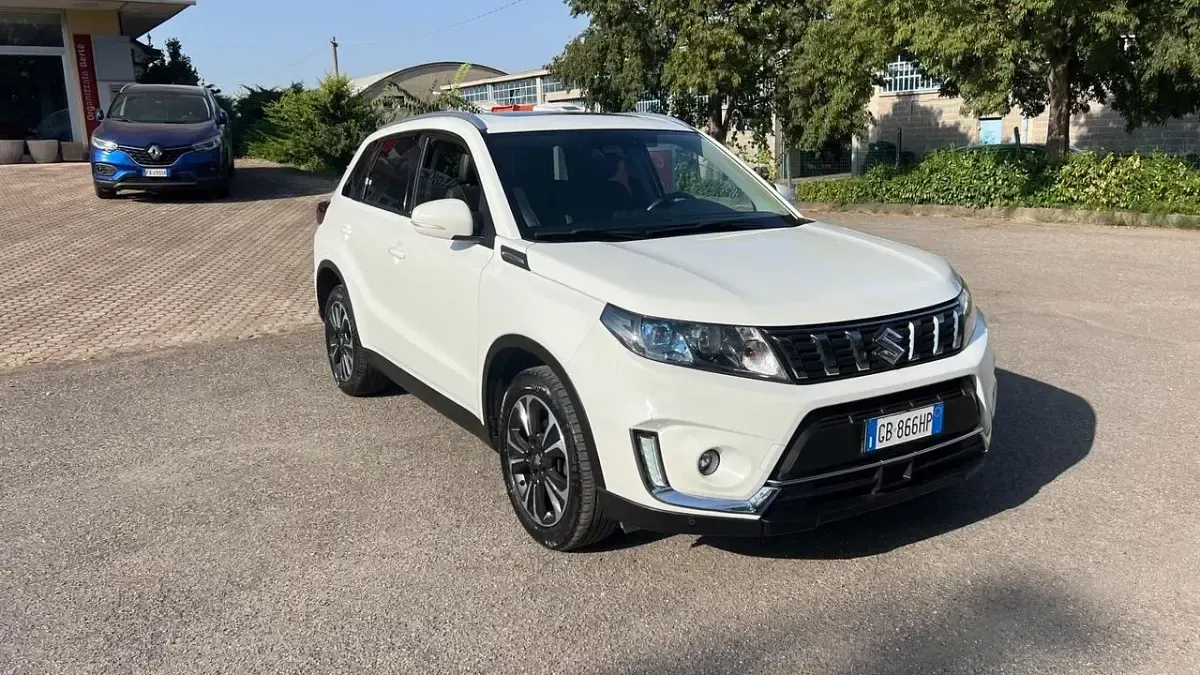 Usata Suzuki Vitara 129 CV (94 kW) 2020 Bianco SUV