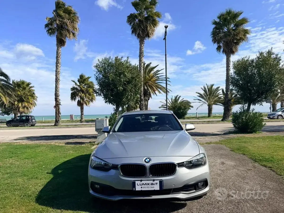 Usata BMW 318 Sport Line 150 CV (110 kW) 2016 Grigio Station wagon